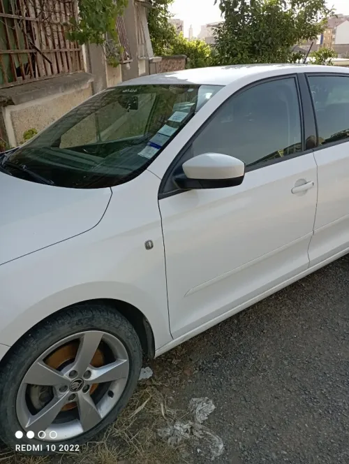 Skoda Rapid 2015 Rapid