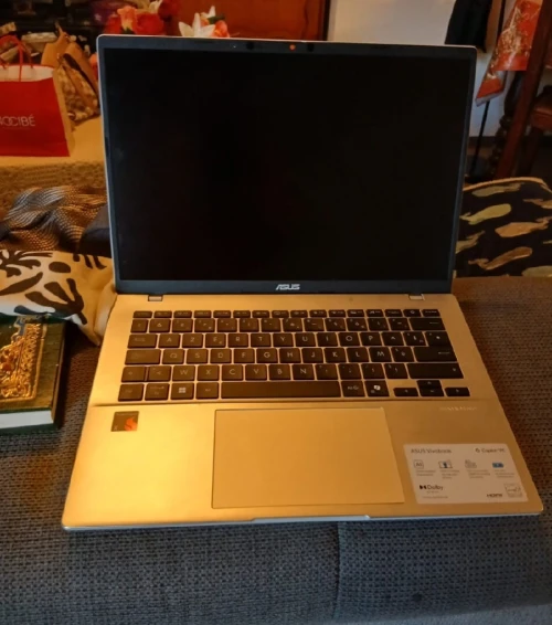Asus vivobook 14 X1407Q