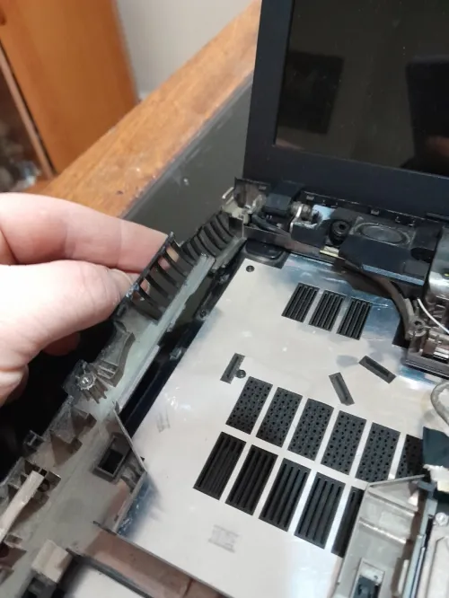 PIECES carcasse &ficheur LENOVO G 500