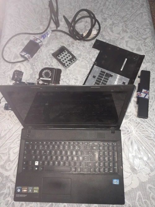 PIECES carcasse &ficheur LENOVO G 500