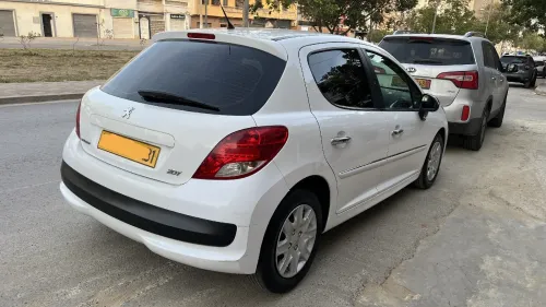 Peugeot 207 2012 