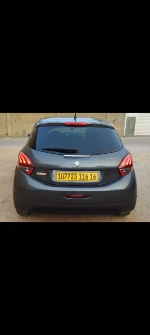 Peugeot 208 2016 