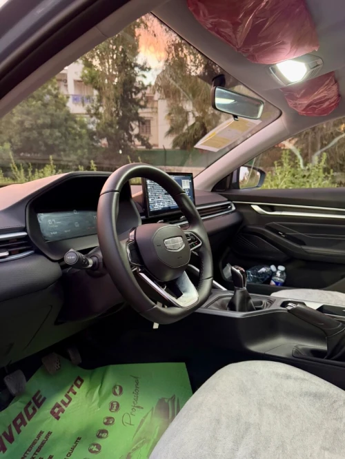 Geely Emgrand 2026 