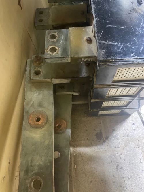Disjoncteur 4P 1600 A