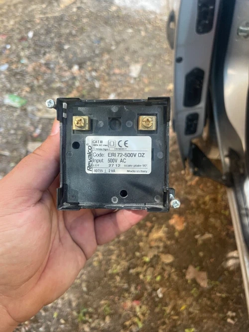 Voltmètre analogique REVALCO