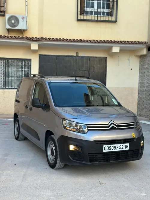 Citroen Berlingo 2021 K9