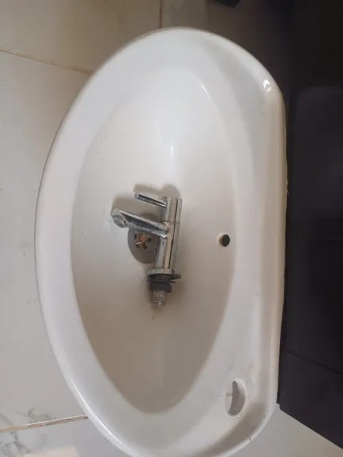 VEND LAVABOS SALLE DE BAIN ET LAVE MAIN TOILETTE AVEC INSTALLATION ROBINETTERIE + MIROIR SDB