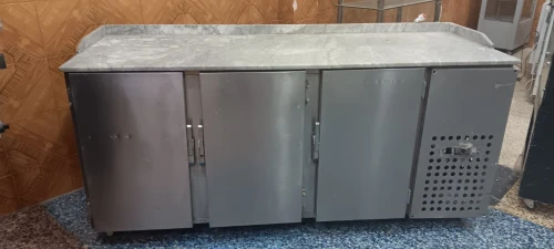 Armoir chauffante + Frigo