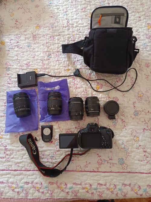 Canon EOS d700