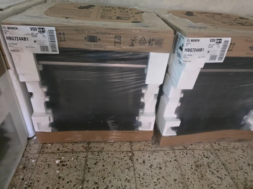 FOUR BOSCH ENCASTRABLE ÉLECTRIQUE VENTILÉ 71L SÉRIE 8 NOIR AIR FRYER HOME CONNECT HYDROLYSE 14 PROGRAMME HBG724AB1 EUROPÉEN