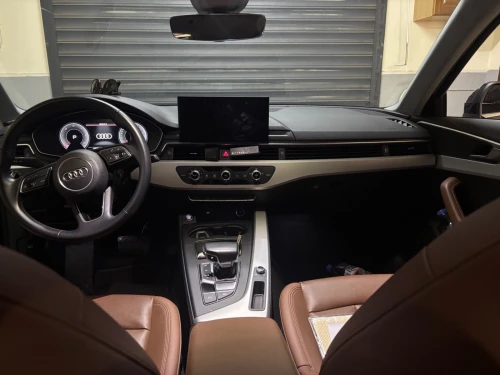 Audi A4 2023 
