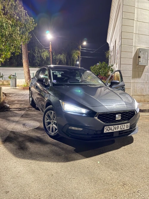 Seat Leon 2022 Holla