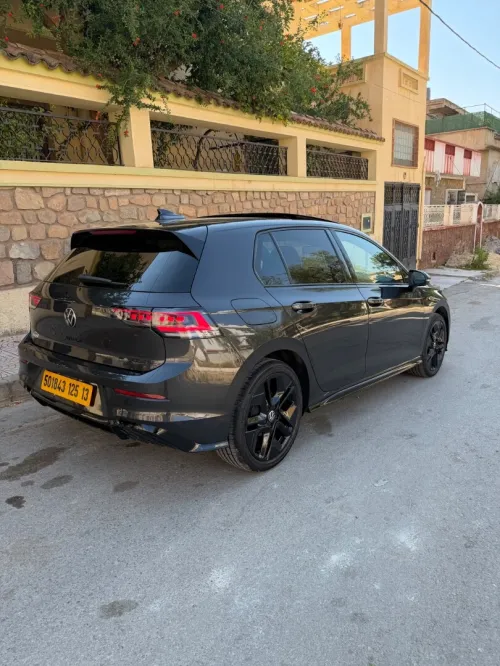 Volkswagen Golf 8 2025 R-Line