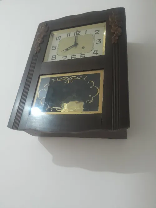 Horloge mécanique antique