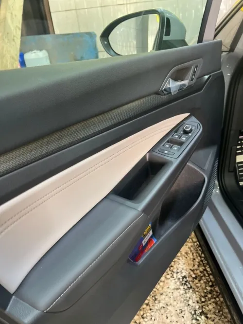 Volkswagen Golf 8 2025 R Black Edition 