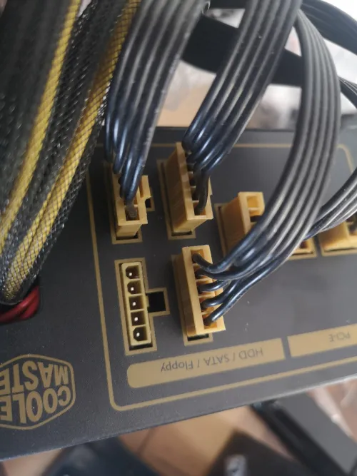 Alimentation Cooler Master 1200 w Gold