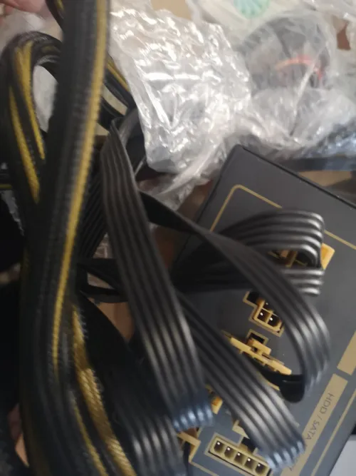 Alimentation Cooler Master 1200 w Gold