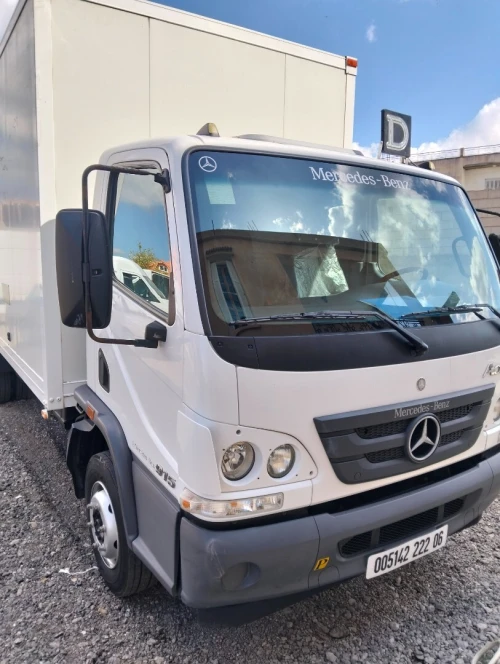 Mercedes man Accelo 915 2022