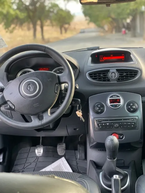 Renault Clio 3 2011 Night and Day 5