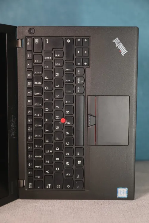 LENOVO X270