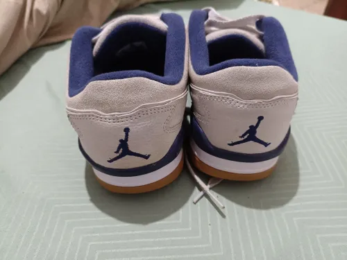 Basket homme original acheté en France