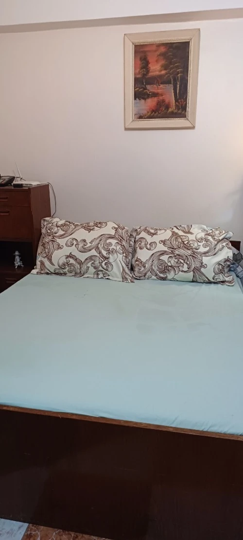 Chambre à coucher en bois massif