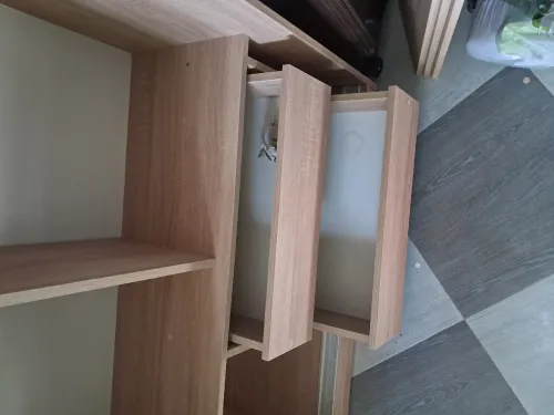 Armoire coulissante en excellent etat
