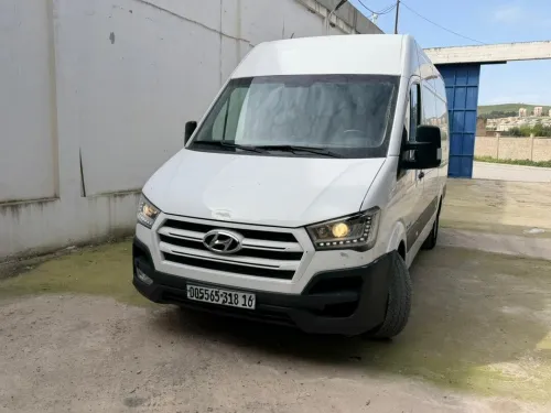 Hyundai H350 
