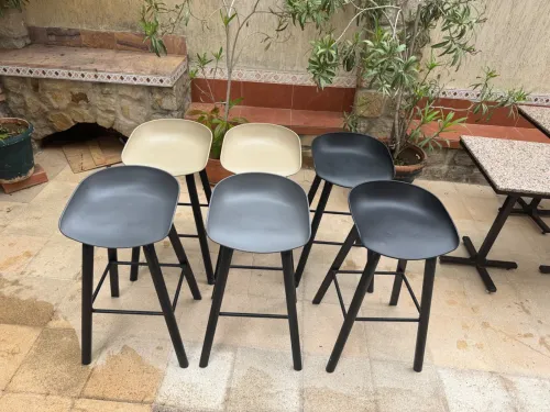 Lot 6 tabourets de bar design scandinave