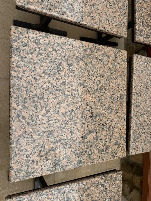 6 tables de restaurant Granite 70x70