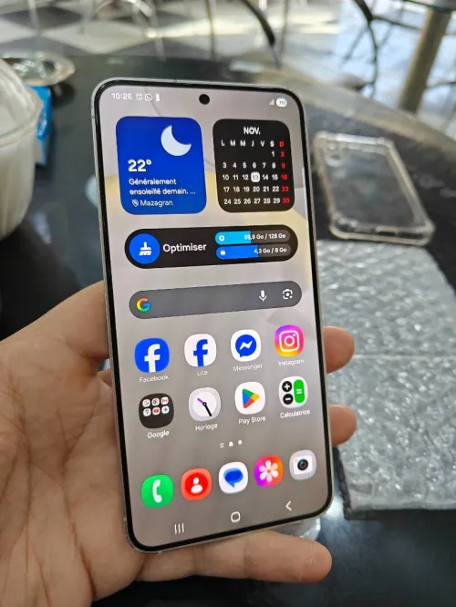 Samsung S24