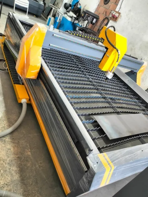 Machine de decoupe cnc plasma 1530 ماكنة قص سي ان سي  بلازما
