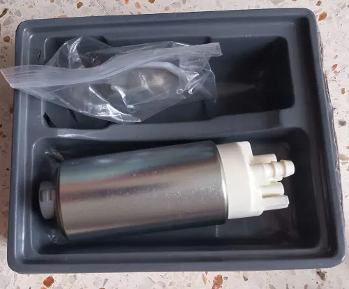 Vend pompe réservoir opel