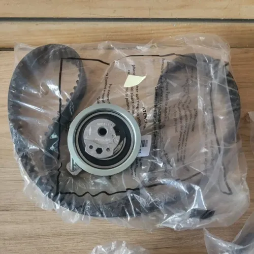 Kit de distribution complet avec pompe à eau GATES KP55569XS-2 solution OEM