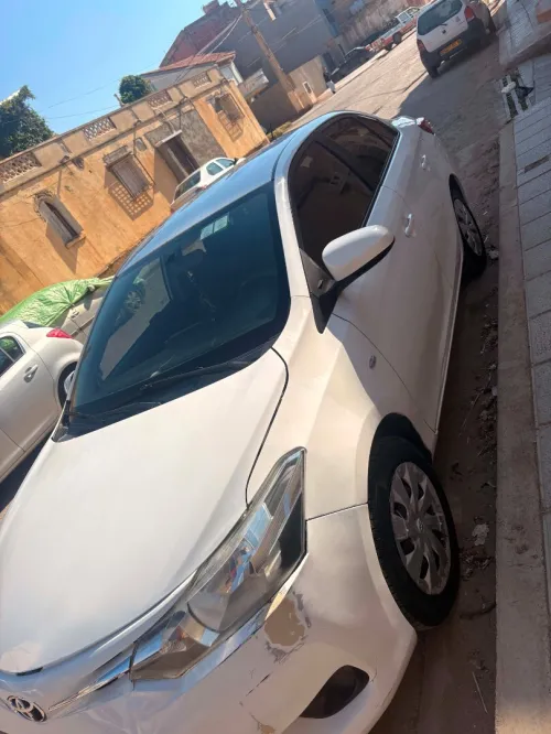 Toyota Yaris Sedan 2015 Style