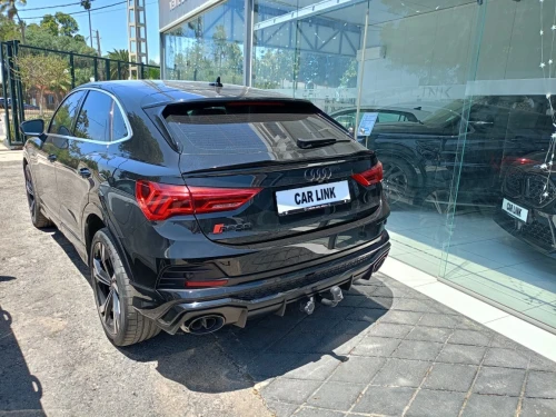 Audi Q3 2023 S-LINE