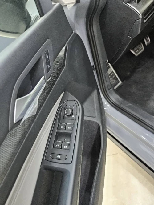 Volkswagen 8.5 2025 Idition blak
