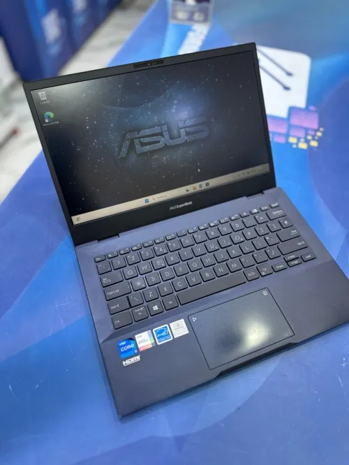 ASUS EXPERTBOOK B53  CORE : INTEL i5 - 1135G7 DISC : 256 GB  (SSD)  RAM : 08 GB
