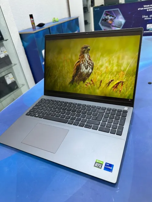 DELL VOSTRO 5630 CORE : INTEL i7 - 1360P DISC : 512 GB  (SSD)  RAM : 16 GB  RTX 2050 04GB 