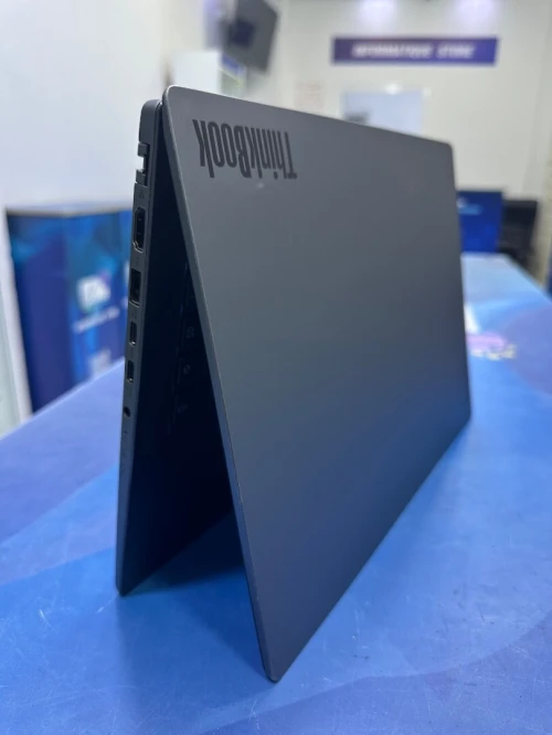 THINKBOOK 14 CORE : INTEL I5 _ 1035G1 DISC :  256 GB  (SSD)  RAM : 08 GB
