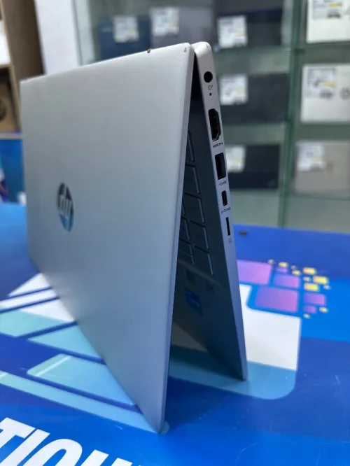 HP PAVILION  CORE : intel i3 / 1115G4 DISC : 256 GB  (SSD)  RAM : 08 GB  ECRAN TACTILE 