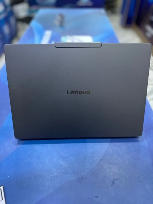 LENOVO YOGA PRO 7  CORE : ULTRA 9  285H DISC :  01 TB  (SSD)  RAM : 32 GB DDR 6 TACTILE ARC GRAPHIC
