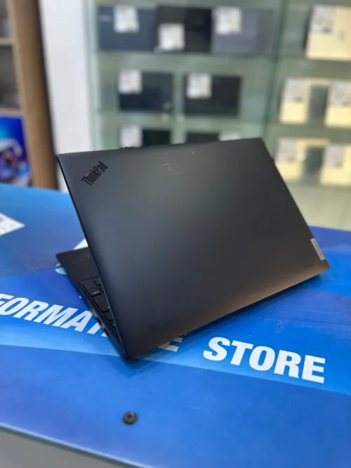 THINKPAD L16 GEN1 CORE : RYZEN 5 PRO 7735U DISC : 512 GB (SSD)  RAM : 16 GB 