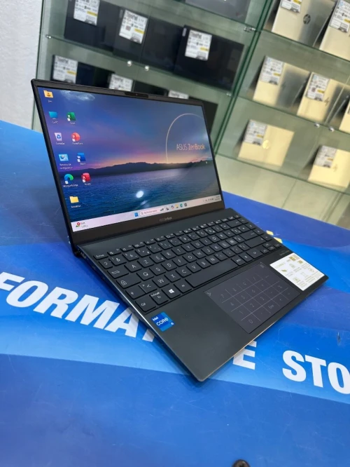 ASUS ZENBOOK 13 OLED UX325 CORE : Intel i5 - 1135G7  DISC : 512 GB  (SSD)  RAM : 16 GB  
