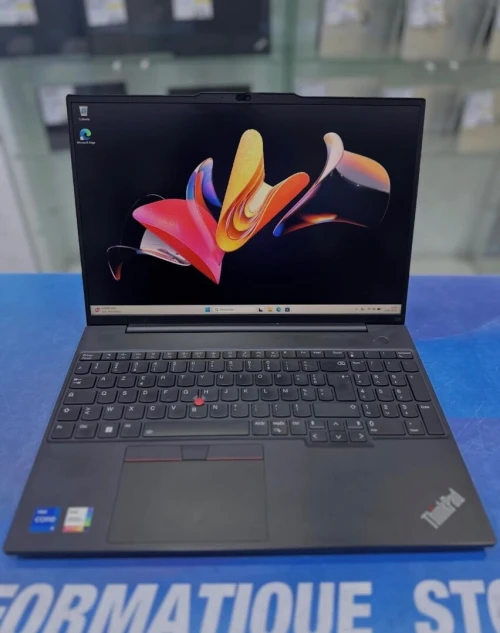THINKPAD E16  CORE : INTEL i5 - 1335U DISC :  512 GB (SSD)  RAM : 16 GB