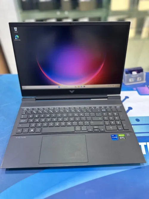 HP VICTUS 16  CORE : INTEL I7 - 12700H DISC : 01 TB  (SSD)  RAM : 16 GB  
