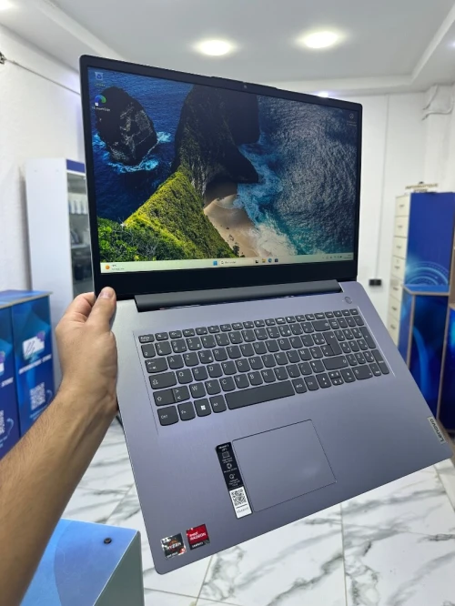 LENOVO IDEAPAD 3 CORE : RYZEN 5 5500U DISC :  256 GB  (SSD)  RAM : 08 GB