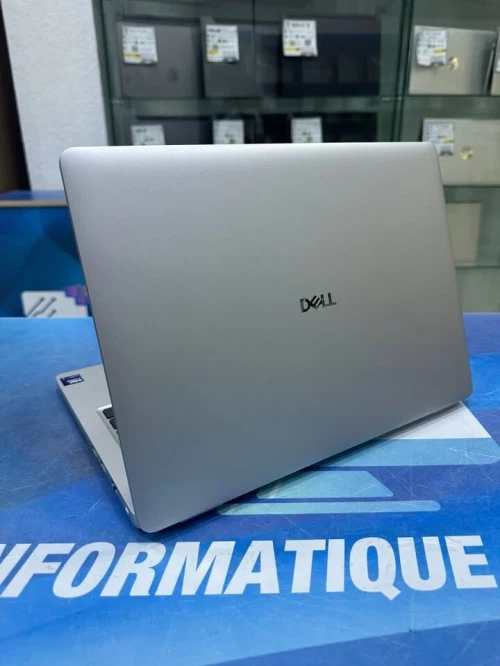 DELL PRO 16 V-PRO CORE : INTEL ULTRA 7 235U DISC :  512 GB  (SSD)  RAM : 16 GB DDR 5