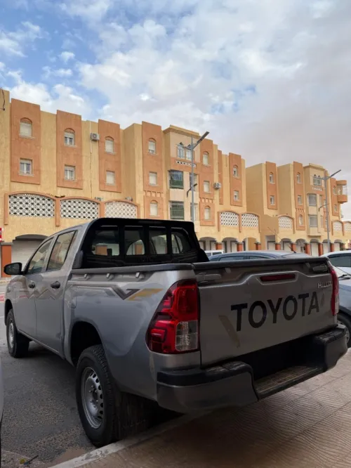 Toyota HILUX 4X4 2025 الإصدار الجنوبي (صافي)