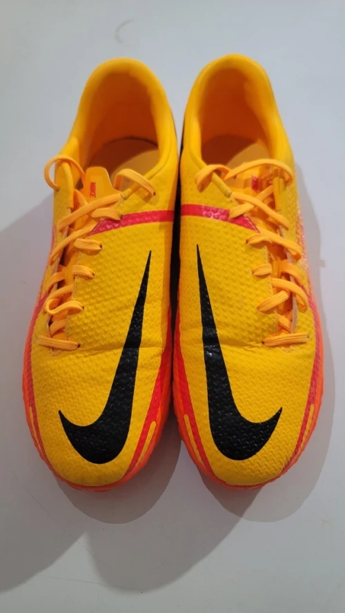 Soulier de football Nike Phantom GT